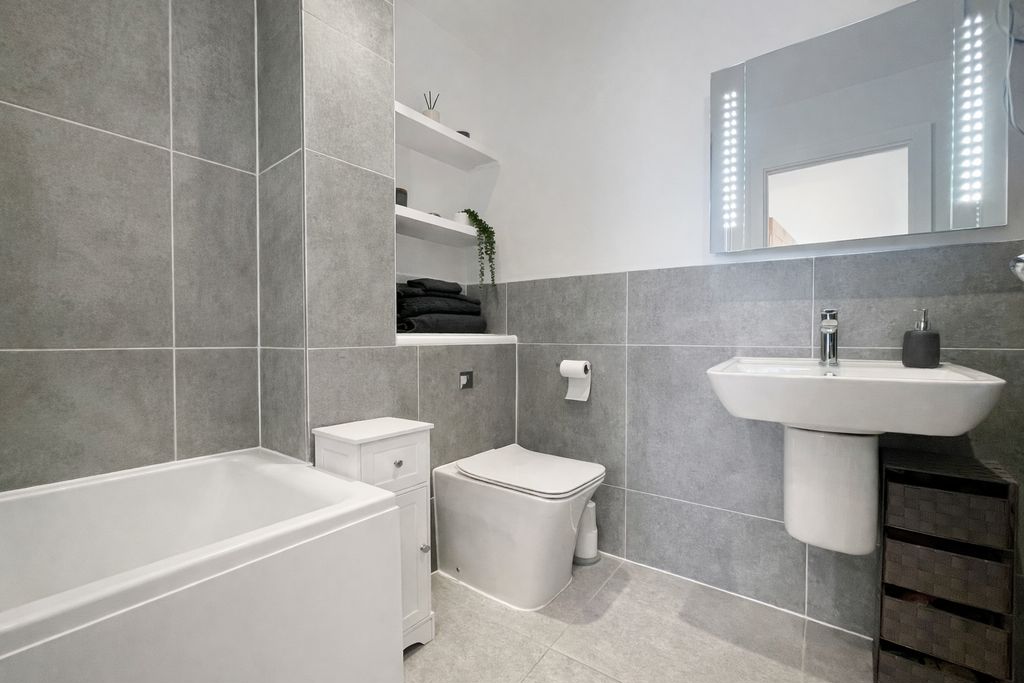 Tempus Court, Bellfield Road